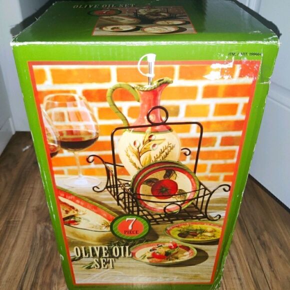 Olive Oil Serving Set New In Box Hand Painted Cera - Picture 1 of 9